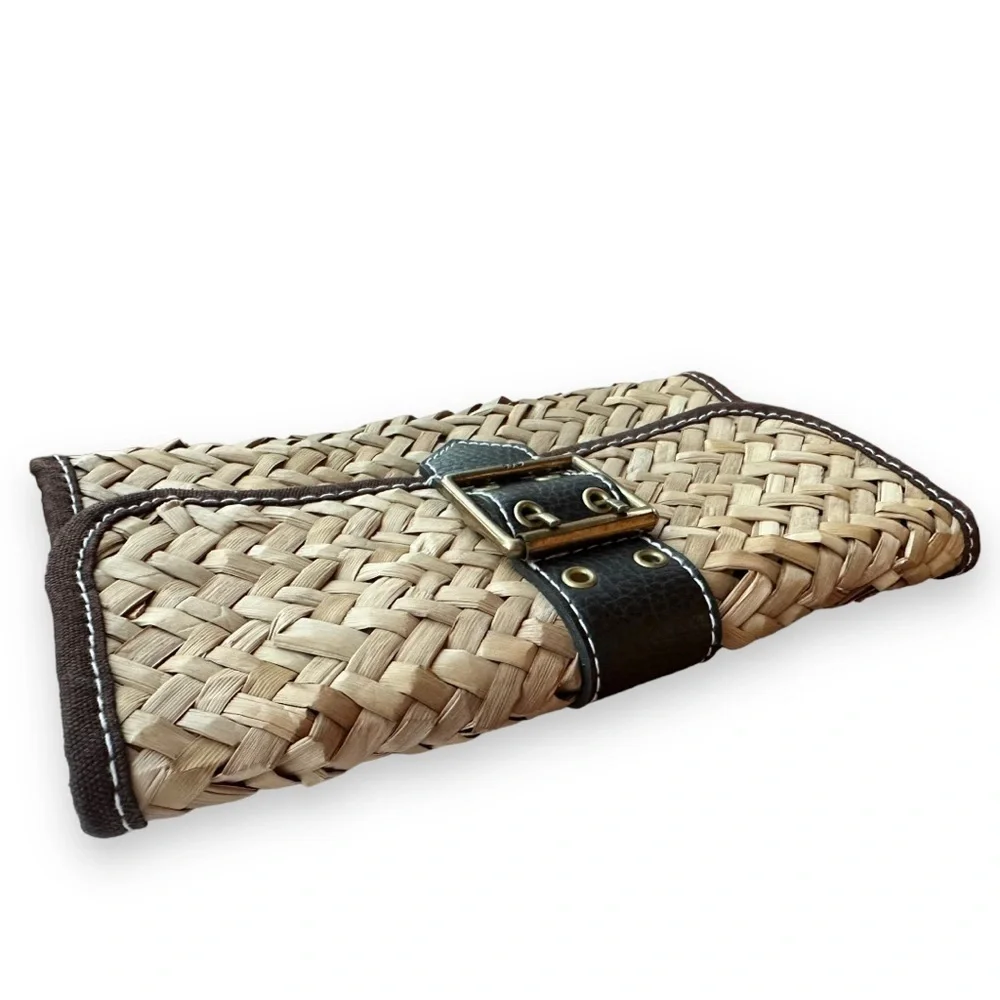 Gap Tan and Brown Wicker Weave Straw Clutch With Faux Leather Buckle